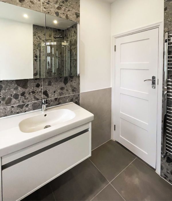 Worcester Park KT4 7EB-07